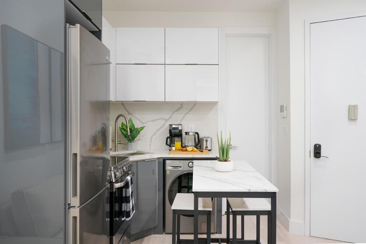 Apartment 317-2a Sleek Modern 1br Ues W D