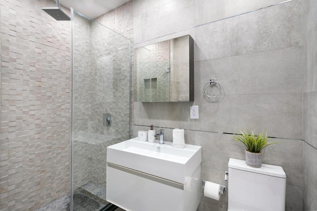Apartment 317-2a Sleek Modern 1br Ues W D *